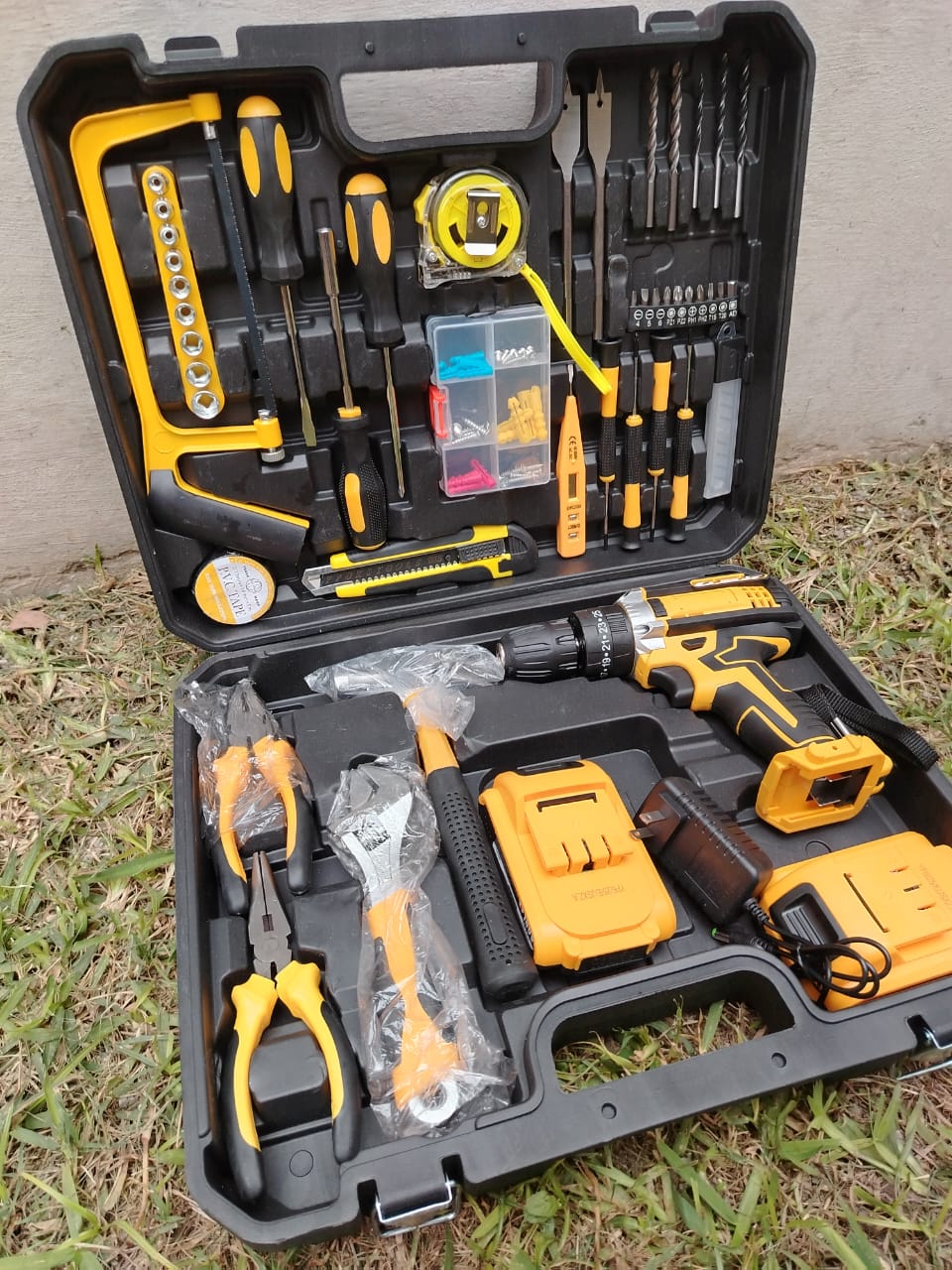 KIT PROFESIONAL DE HERRAMIENTAS 180V