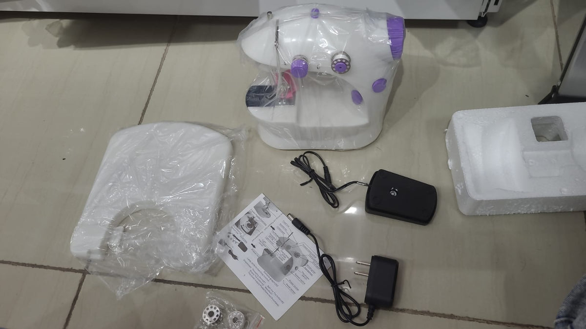 Máquina de Coser Portátil con Tablero de Extensión
