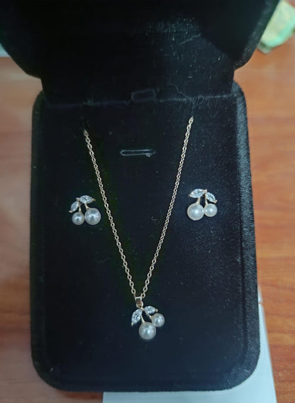 DUO COLLAR + ARETE CEREZA